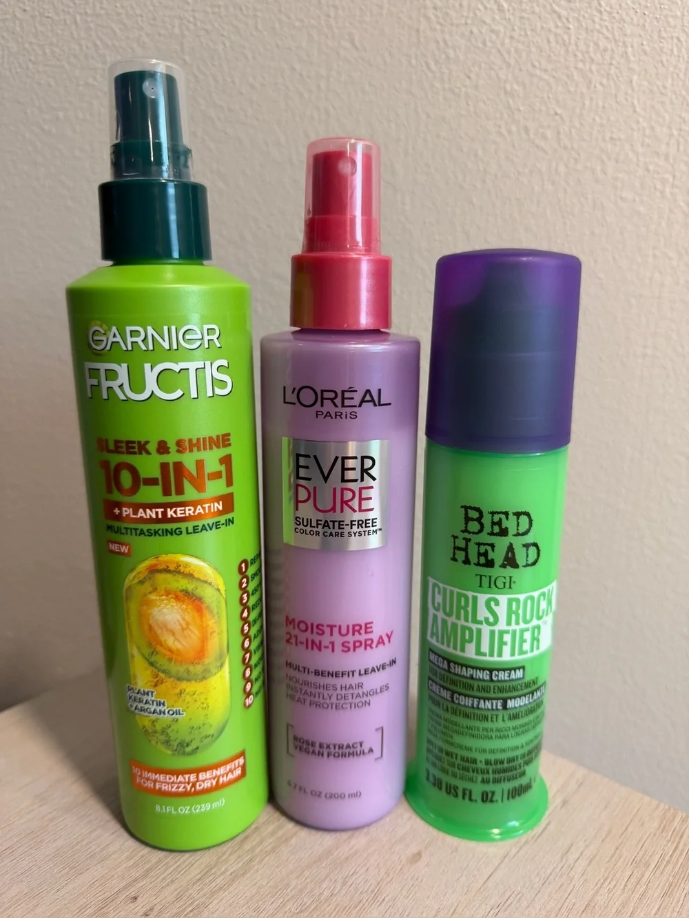 Bundle of curl/wavy hair products